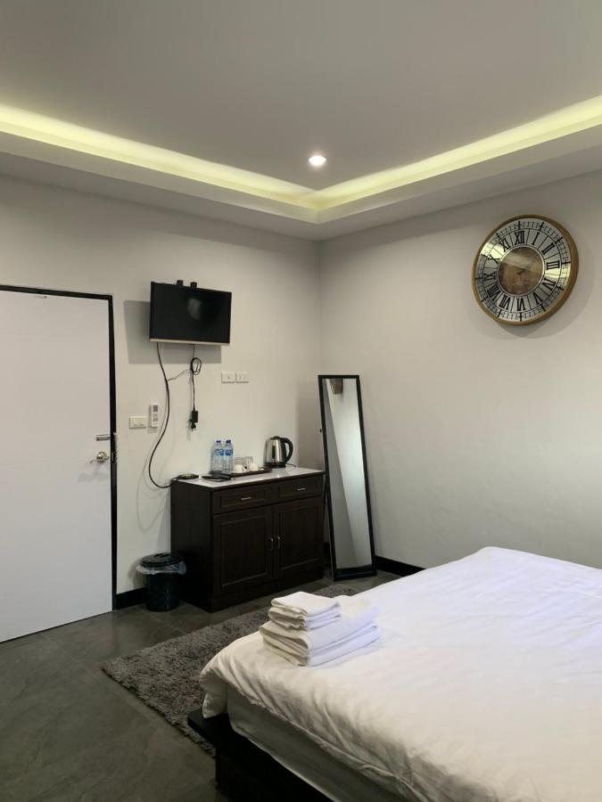 Youniverse Homestay Chiang Mai Bagian luar foto